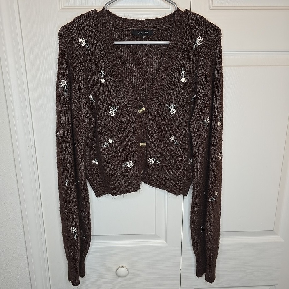 Love Tree‎ Sweater Brown with Embroidered Flowers Size Large Crop V-neck